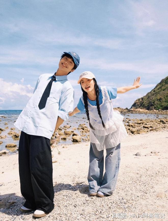 AG真人官网地址浪漫出行爱意随行！情侣示